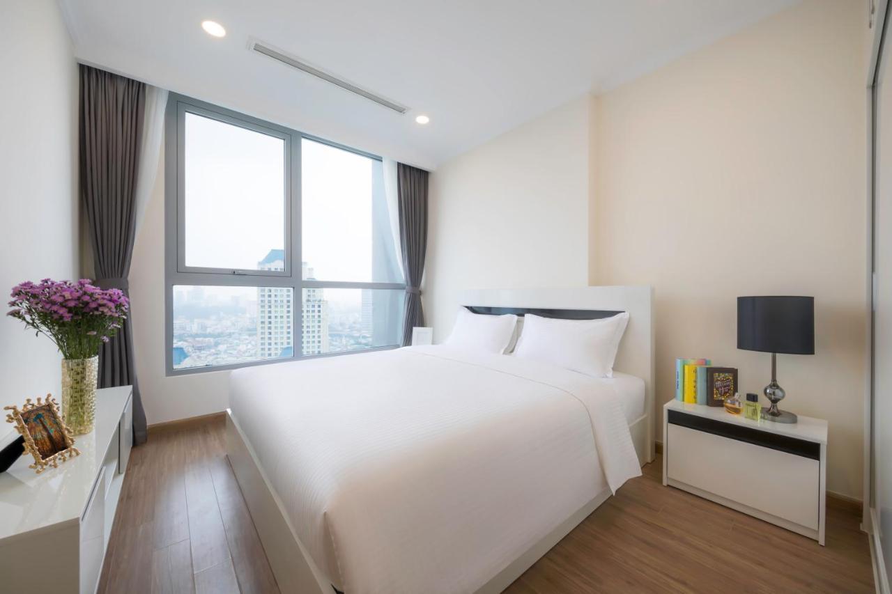 Luxury Vinhomes Central Park Humi Apartment Хошимин Экстерьер фото