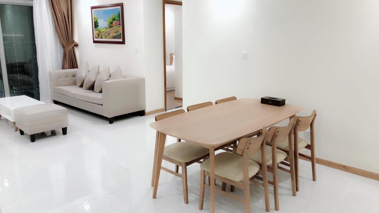 Luxury Vinhomes Central Park Humi Apartment Хошимин Экстерьер фото