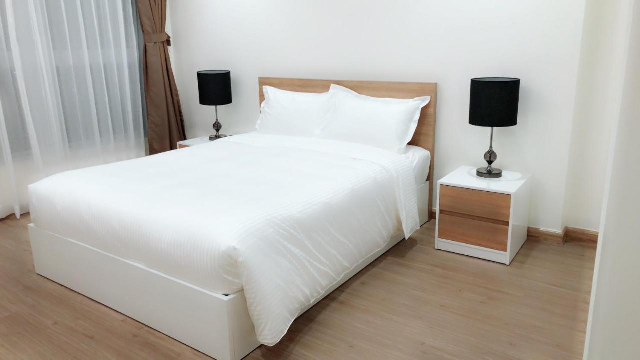Luxury Vinhomes Central Park Humi Apartment Хошимин Экстерьер фото