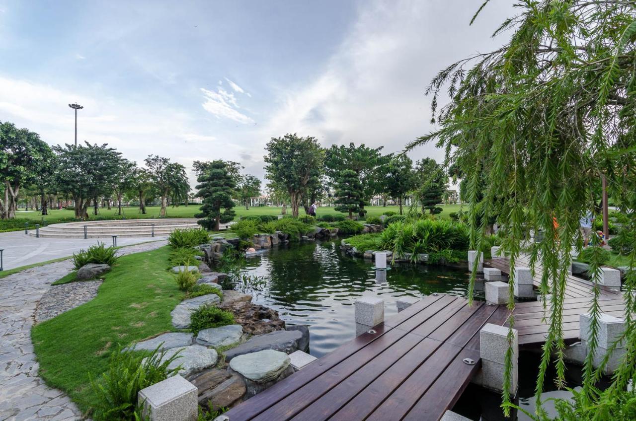 Luxury Vinhomes Central Park Humi Apartment Хошимин Экстерьер фото