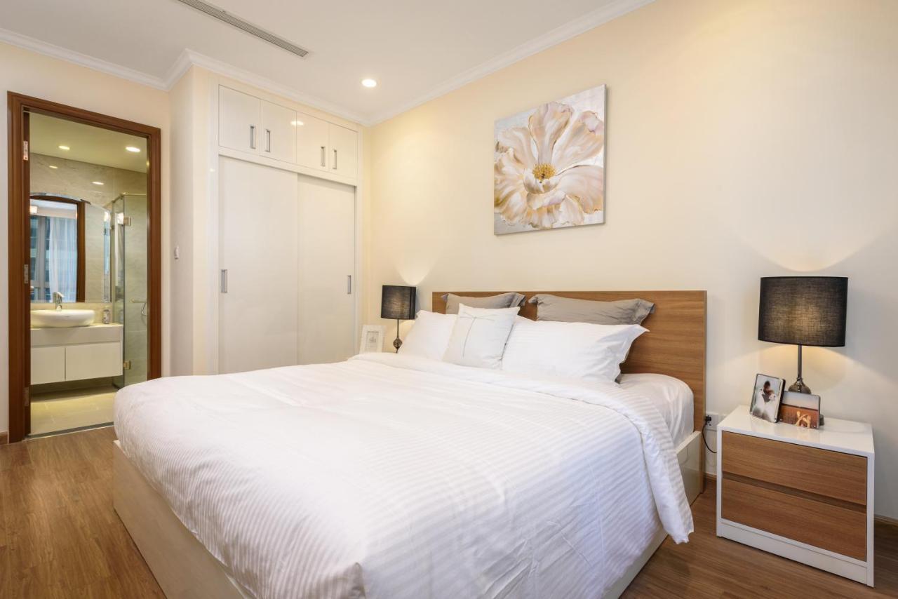 Luxury Vinhomes Central Park Humi Apartment Хошимин Экстерьер фото