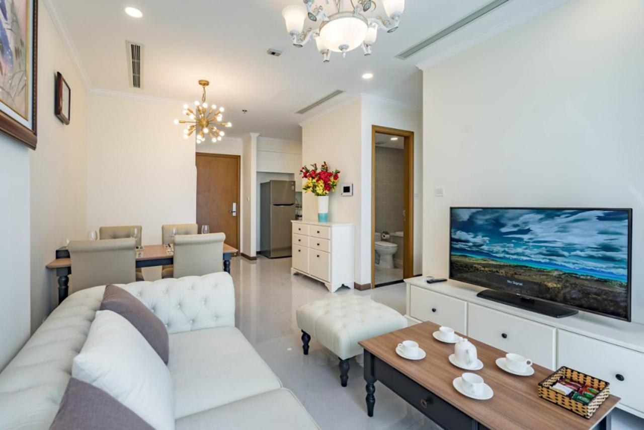 Luxury Vinhomes Central Park Humi Apartment Хошимин Экстерьер фото